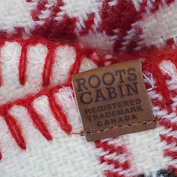 ROOTS CABIN Collection Scarf Shawl Roots Canada Plaid 78" x 27.5" Wrap - Picture 4 of 8